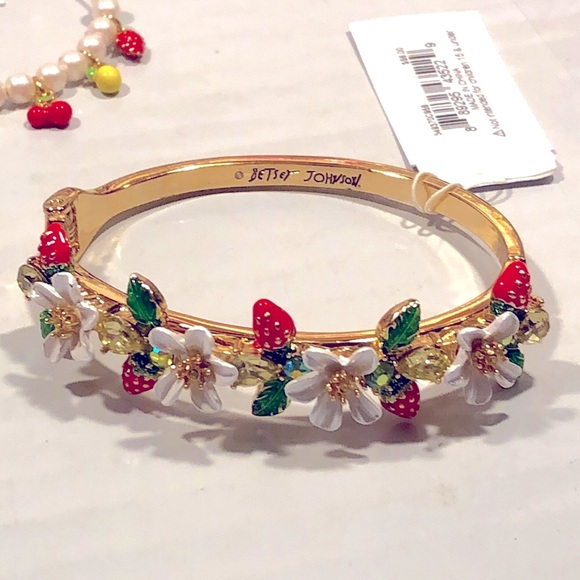 Sold Complete set 🍓 🍍 🍉 🍒 - Picture 6 of 8